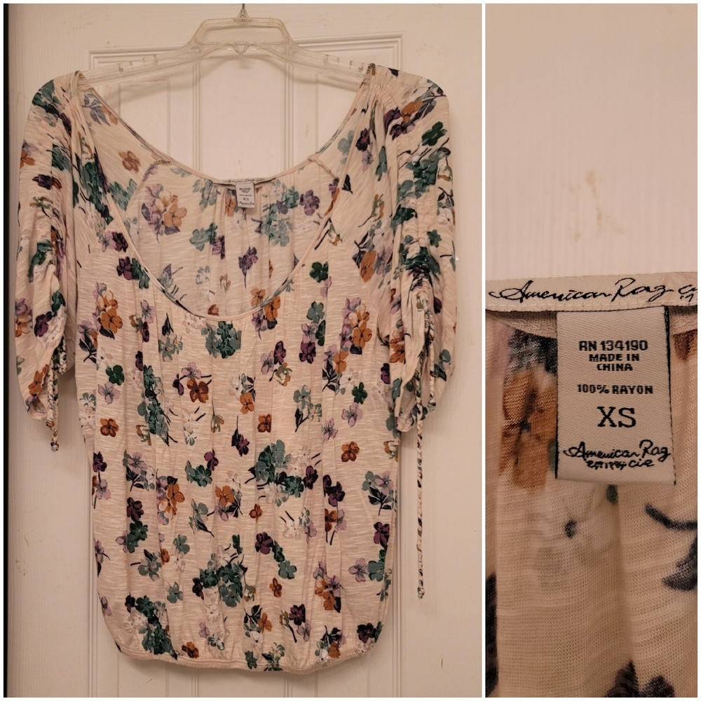 Bundle Only Off the shoulder floral top XS